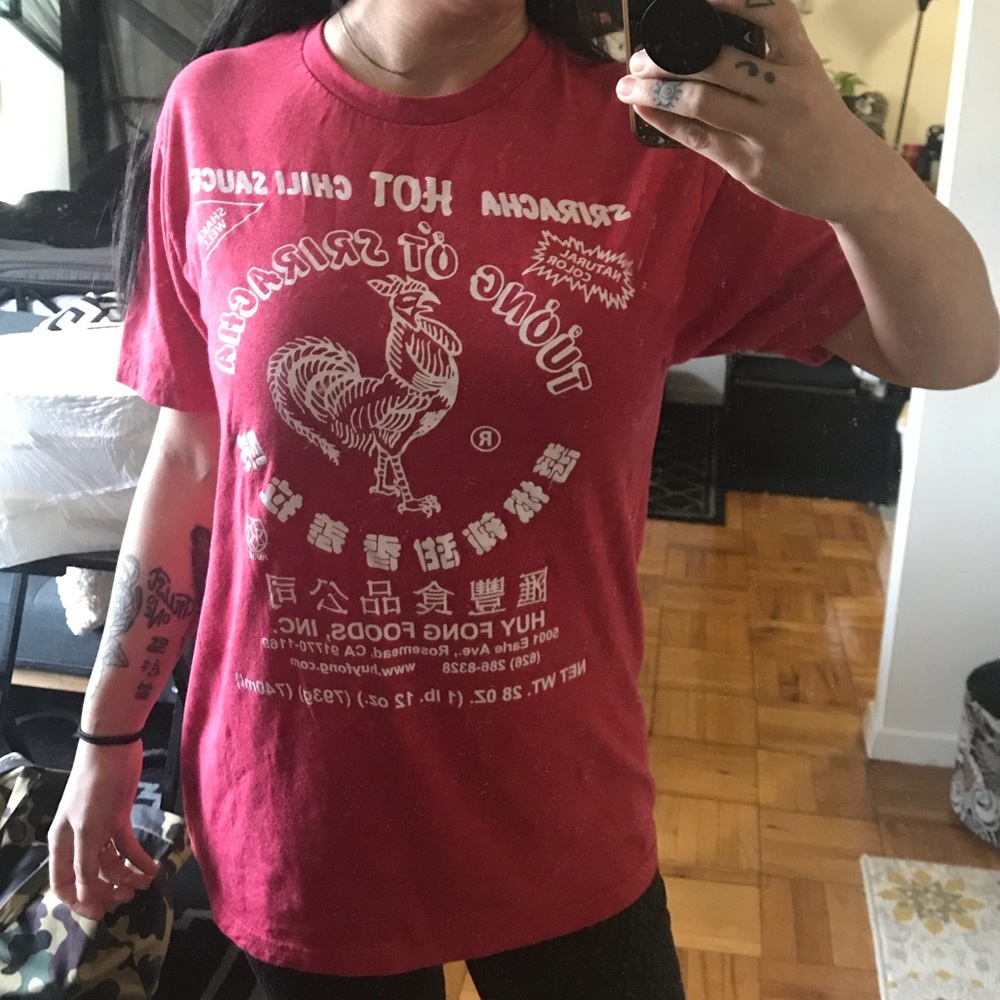 Siracha T-shirt in Red size Medium